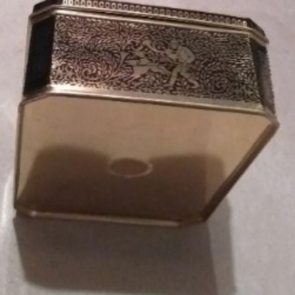 Western Germany Hunter and Dogs Collectible Tin - Picture 7 of 8